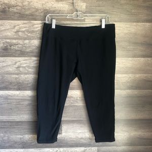 Zella Black Cropped Leggings L